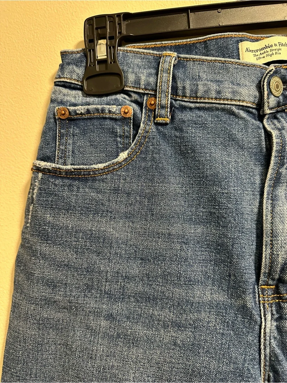 Women’s Abercrombie & Fitch Ultra High Rise Ankle Straight Distressed Jeans
